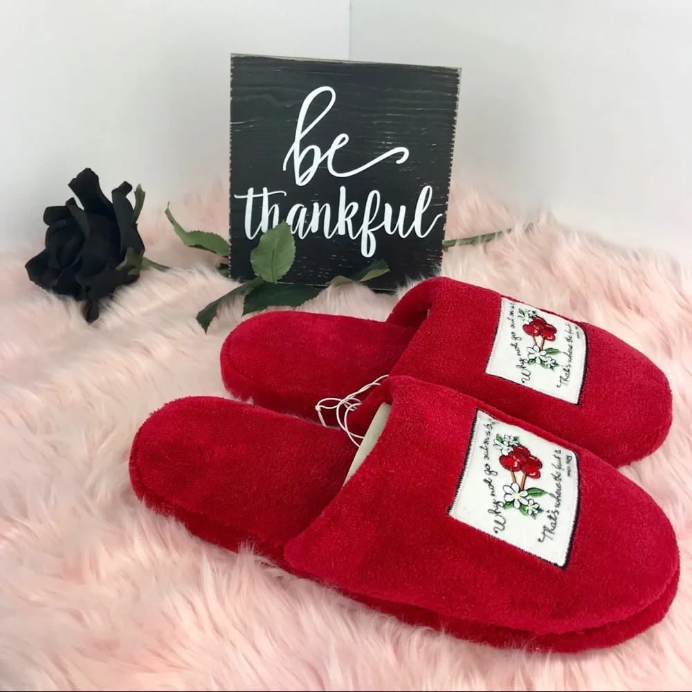 NWOT Fuzzy Red Slippers - Picture 5 of 15
